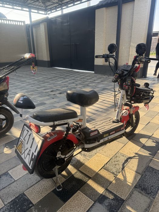 Продам. Мапед М 8 и скутер