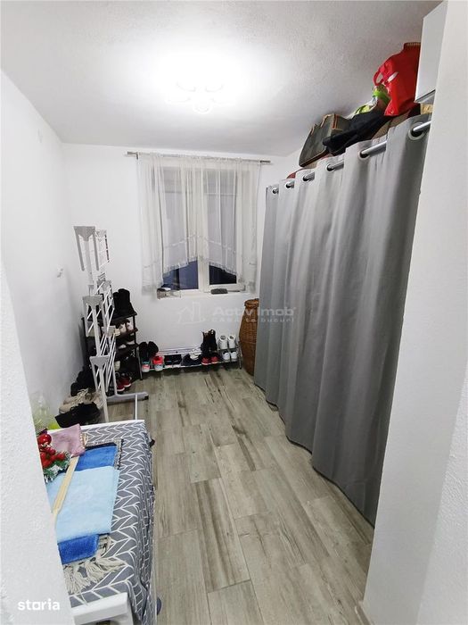 Apartament 2 camere in zona centrala Moldova Noua, langa piata