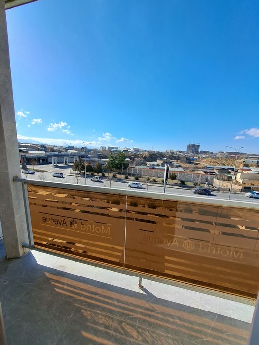 3 xonali lux kvartira sotiladi 110 m²