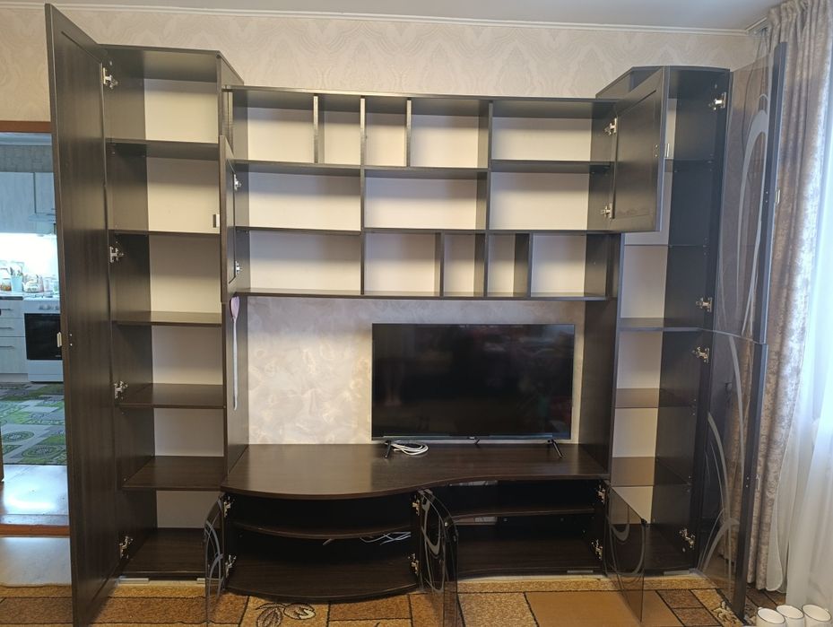 Продам стенку...