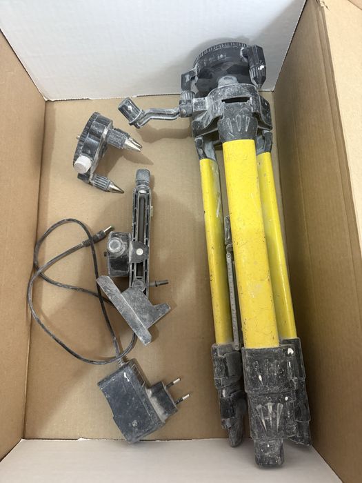 Лазерный уревень и его комплектуищие