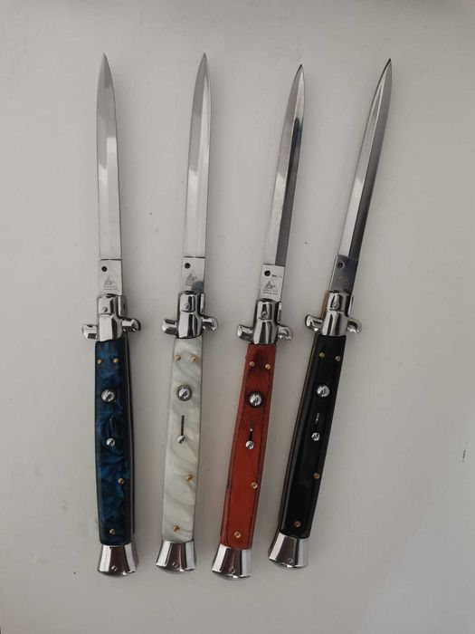 Briceag italian stiletto 34 cm în cutie și husă nou sigilat