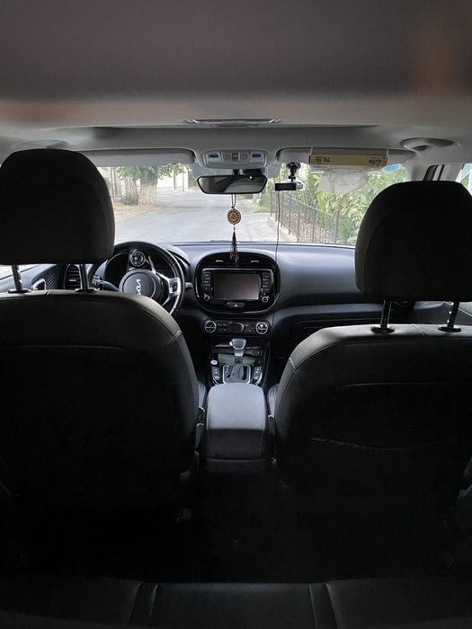 Продаю Kia Soul 2021 года, бензин