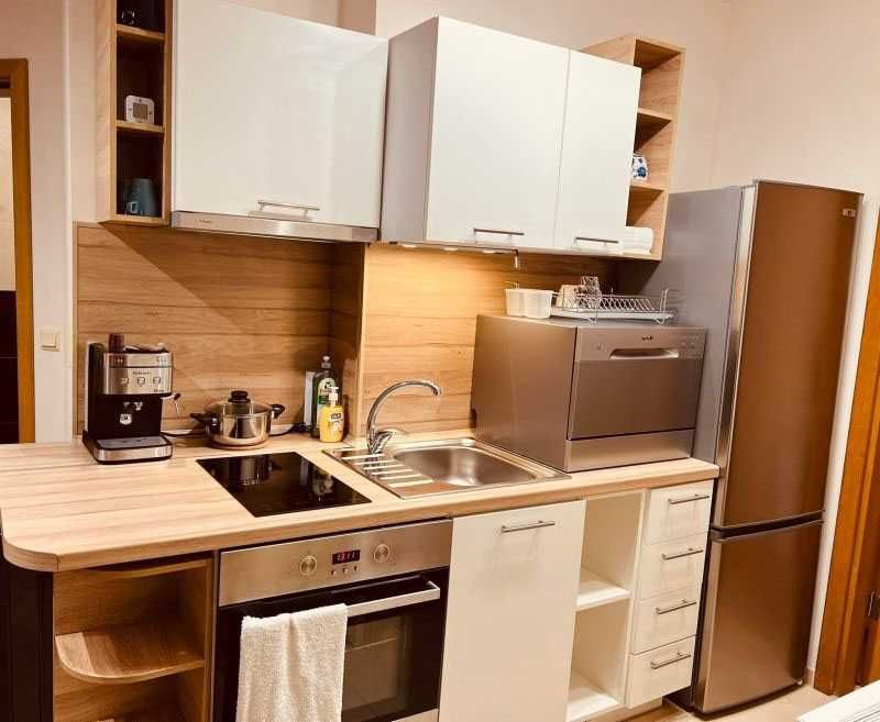 Дава се под наем Двустаен апартамент в София, Център - 53 кв.м за 528.36 € - Снимка #1