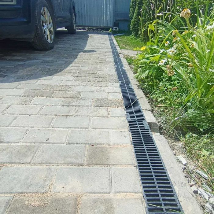 Комплект водоотводного пластикового лотка Gidrolica Light 08097