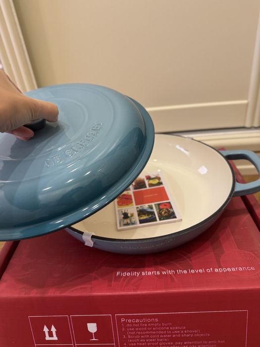 Le Creuset Чугунный эмалированный сотейник (оригинал)
