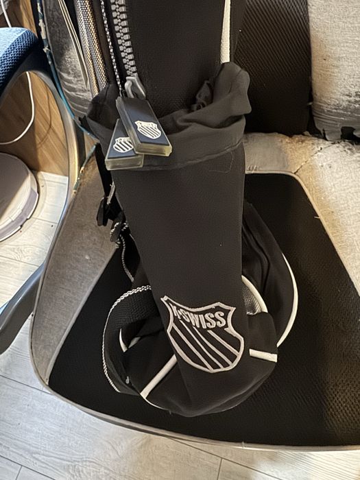 Продавам тенис раница