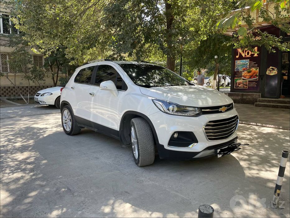 Продаеться Tracker Premier