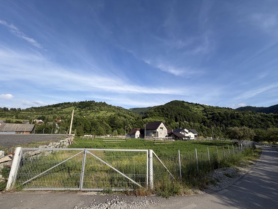 Teren intravilan-5700mp/ 57 arii