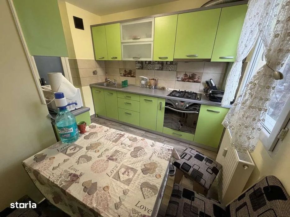 Apartament 4 camere  decomandat – Rahova - Teius