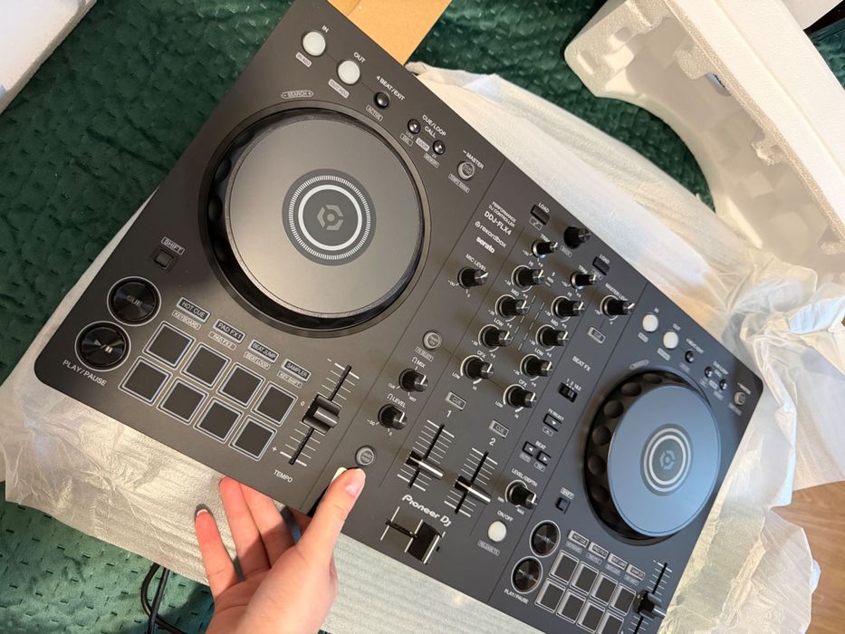 Vand consola ddj flx4