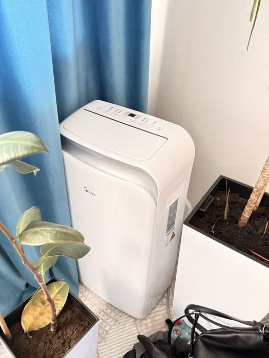 Продам мобильный кондиционер Midea
