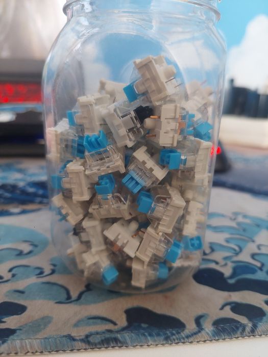 Keycaps albastru si negru