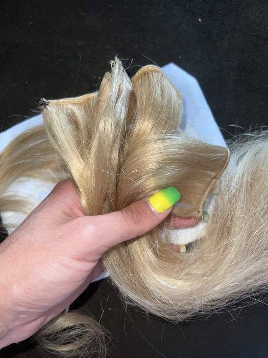 Естесена коса за поставяне