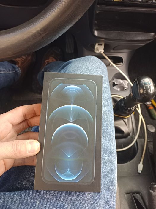 Iphone 12 pro sotiladi idial sastayana