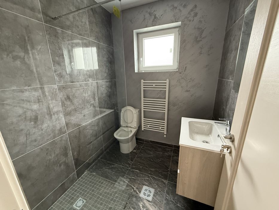 Apartament de vanzare - str. Viile Dealului Mic