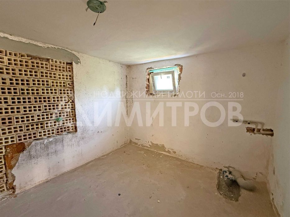 Продава се Къща в с. Стоян Михайловски, Област Шумен - 162 кв.м за 463 €/кв.м - Снимка #6