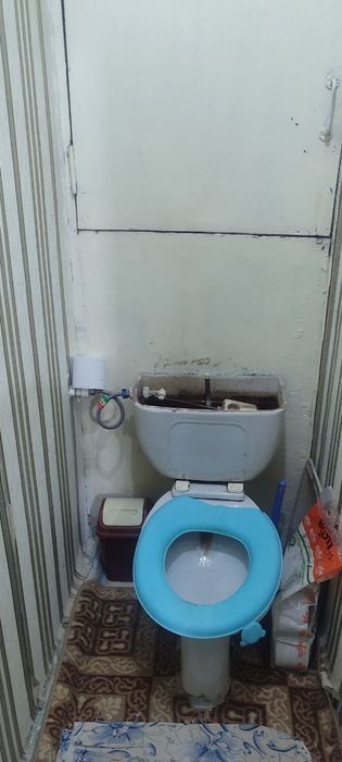 Продаю квартиру на Юнусабаде-17 квартал 1/1/5 балкон 2/3