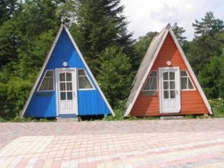 Строительство гостиничных или дачных домов и кемпингов.