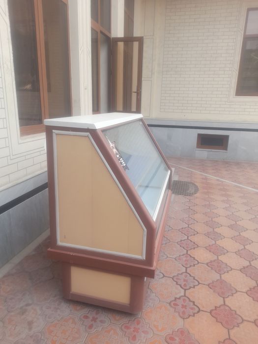 Витрина холодильниклар сотилали