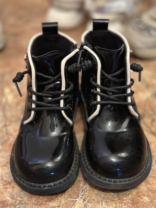 Продам обуви для девочек