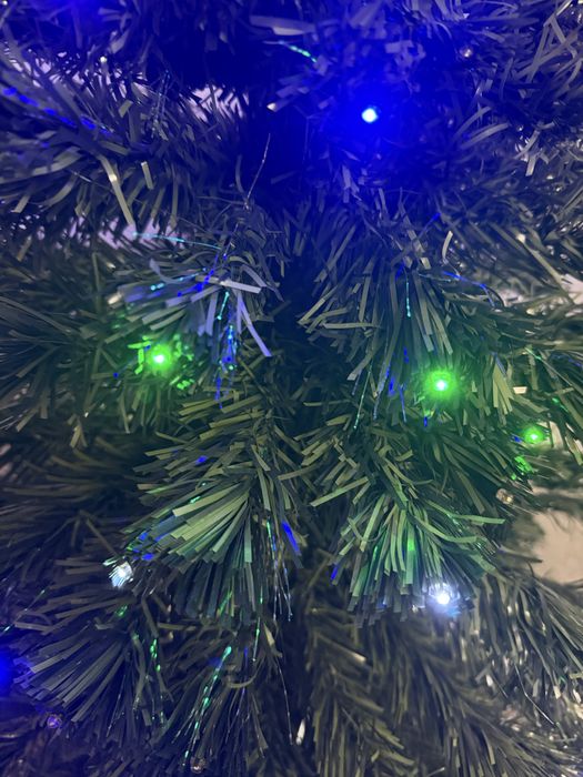 Елка искуственная