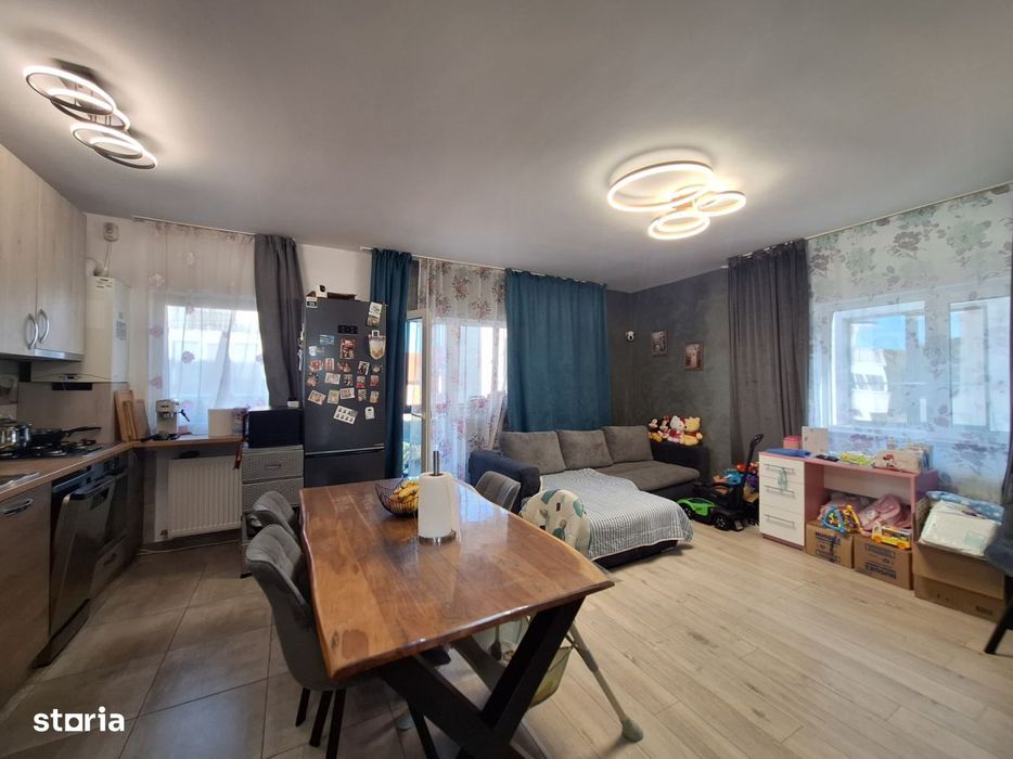 Apartament cu 3 camere, 60 mp, parcare, zona Terra