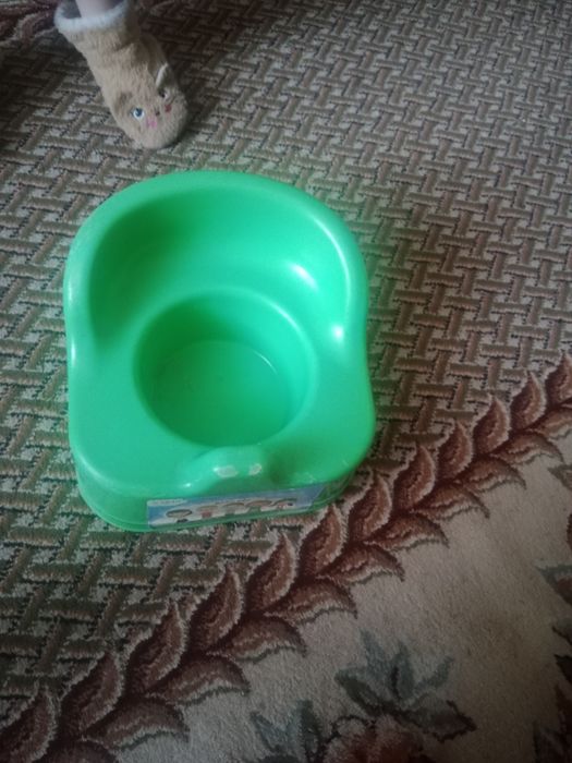 Продам горшок в нормальном состоянии