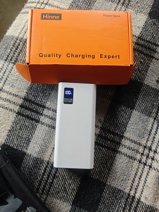 Нова външна батерия за телефон Преносимо зарядно устройство Power Bank