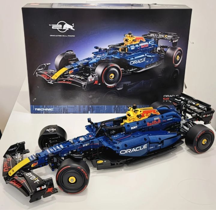 Конструктор RedBull RB 20
