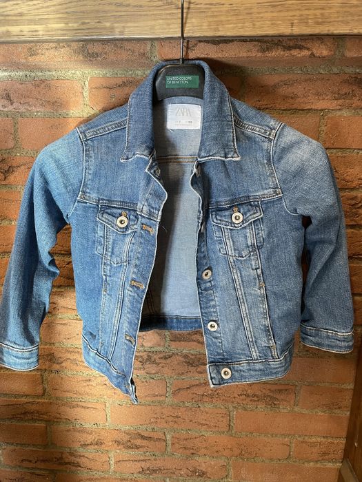 Vand geaca de blugi Zara, marimea 122
