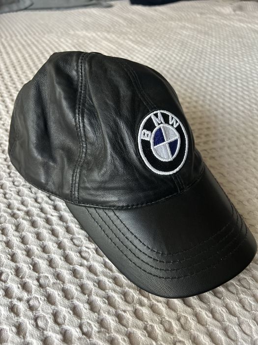 Шапка с козирка BMV /естествена кожа/