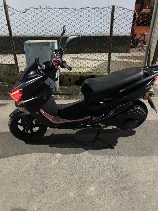 Продам Скутер Макси