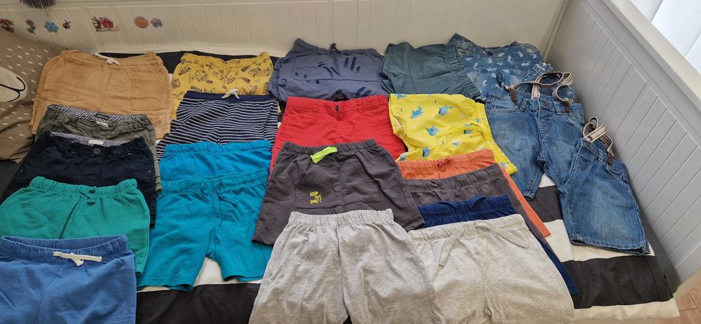 Pantaloni scurți băieți, mărimea 98-104, vârsta 3-4ani