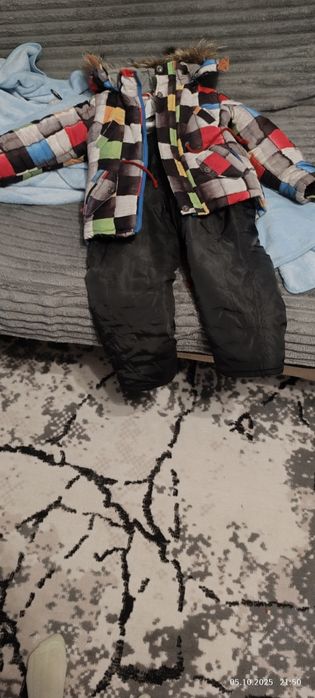 Продам зимний комбинезон для мальчика