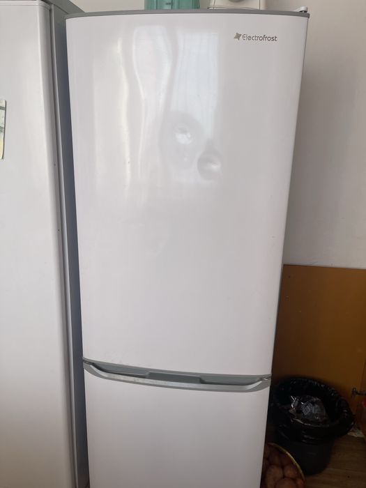Холодильник в хорошем состояний