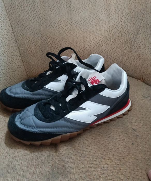 Adidași New Balance rc30