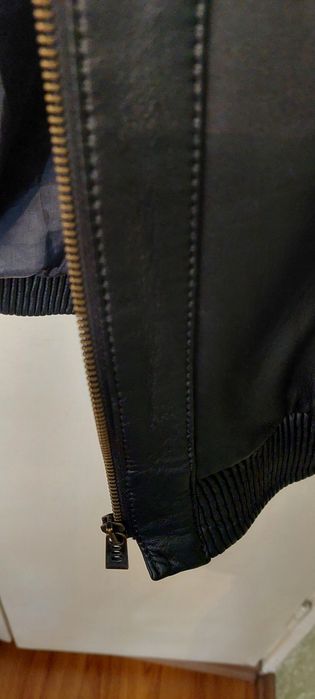 Мужская кожаная куртка продам