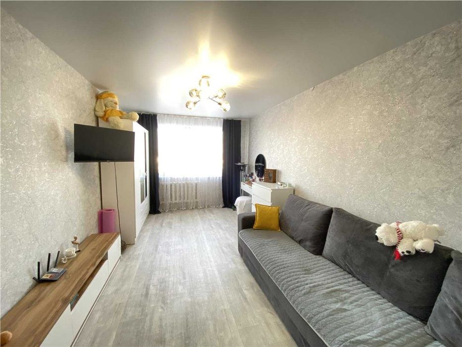 3х ком квартира с кухней 7.8 кв на 3 этаже.Не угловая.