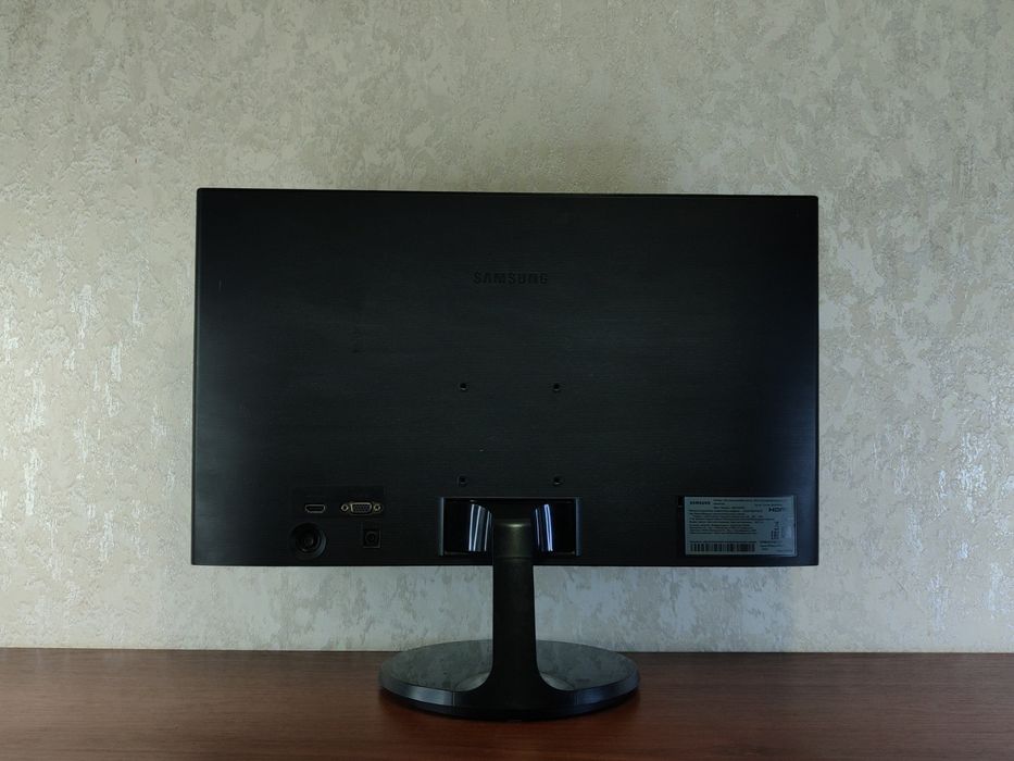 Монитор SAMSUNG FullHD 22 дюйма