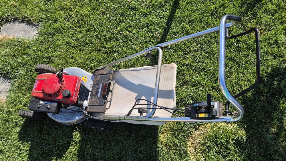 Masina de tuns gazon / iarba Honda cu carcasa de aluminiu Autopropulsie