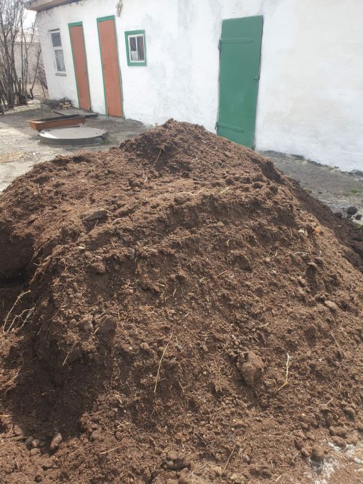 Песок.. Перегной, чернозем, балласт, отсев,щебень.