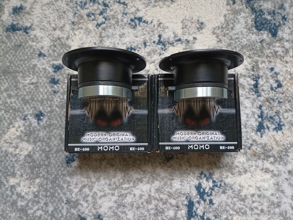 Рупорный твитер Momo he-400