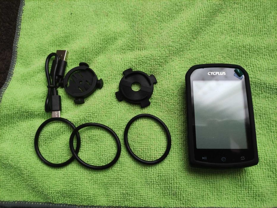 Продавам нов GPS велокомпютър CYCPLUS M1