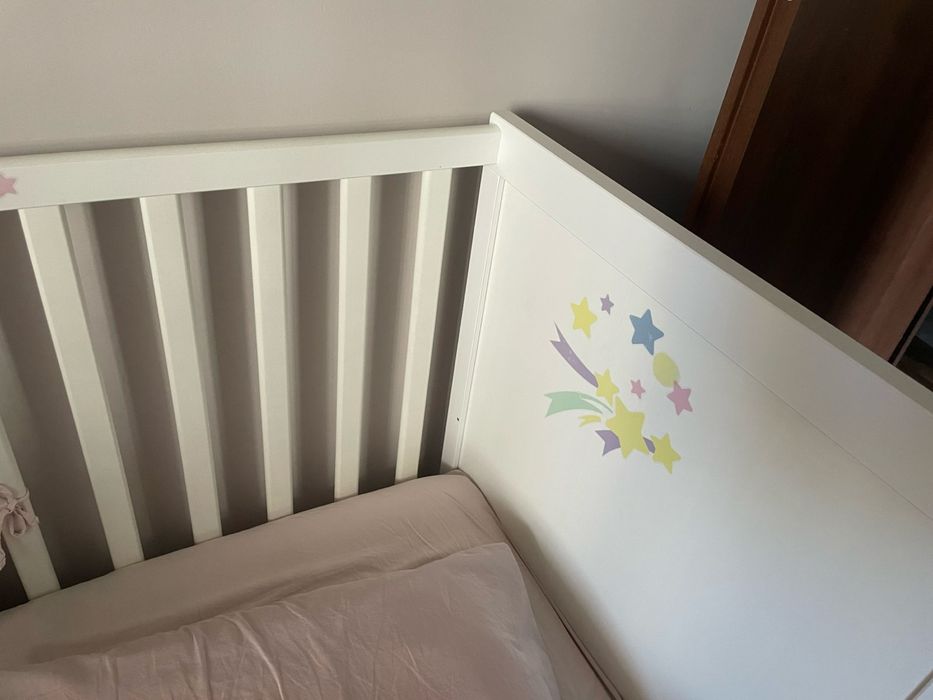 Кошара и маса за преобличане