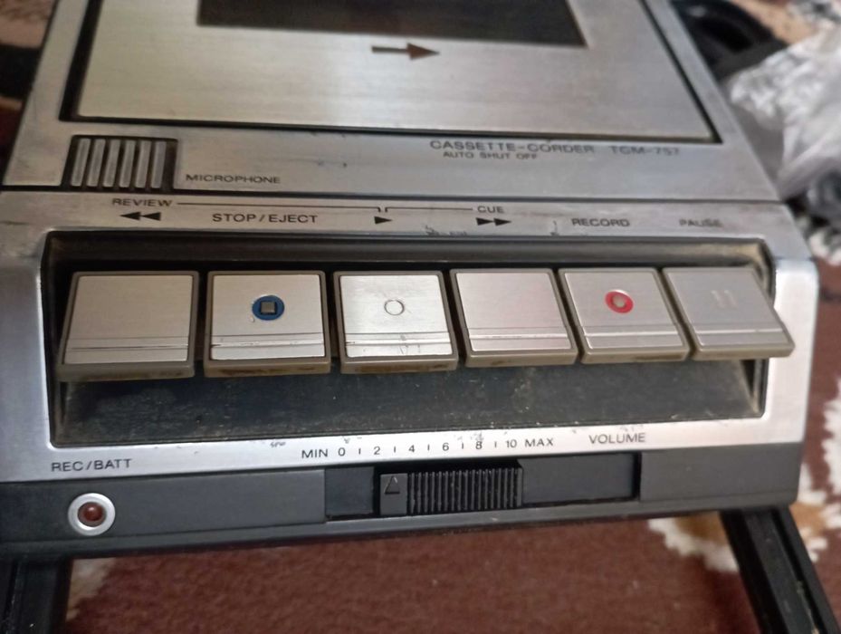 Преносим касетофон SONY TCM-757 (1965год)