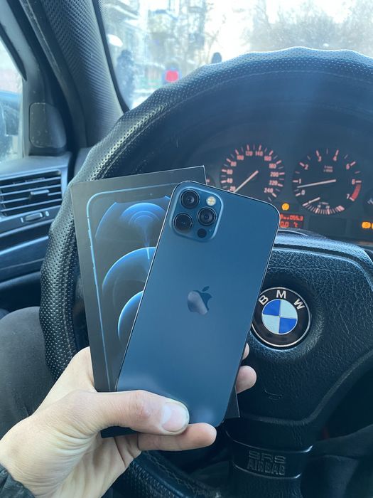 Продам Iphone 12 Pro 256gb