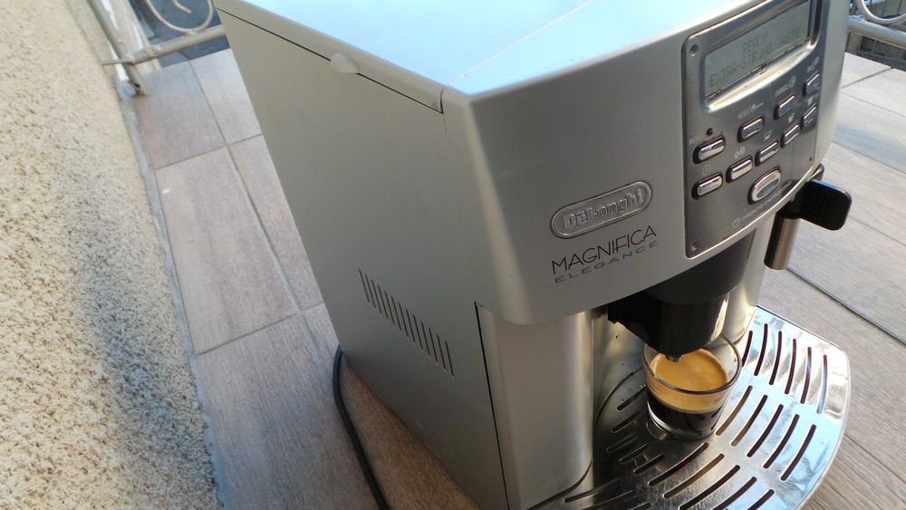 Delonghi Magnifica Elegance Pronto Cappuccino