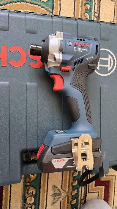 Профессиональный импакт Bosch  GDR 18V-215