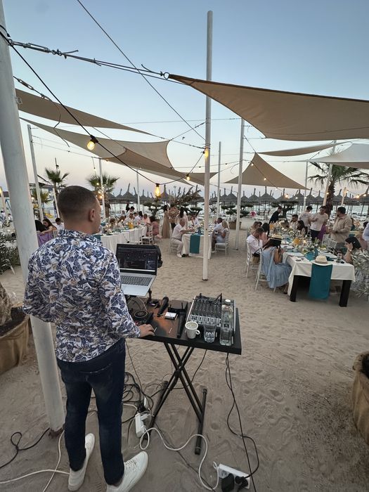 DJ Profesionist pentru pentru Nunti, Botezuri , Majorate , Aniversari